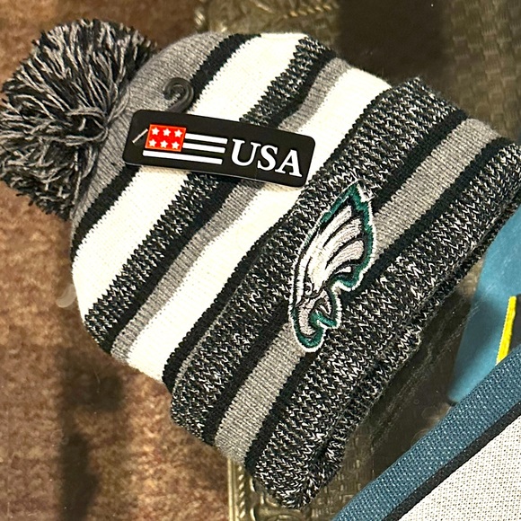 Philadelphia Eagles™️🦅ProShop GameDay Set🍁🧶🏈🧣🍁 - Picture 6 of 15